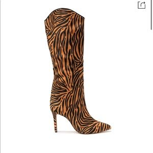 IN SEARCH OF SCHUTZ MARYANA TIGER BOOTS!